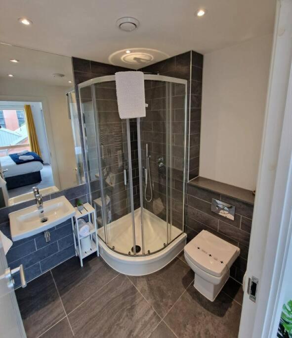 Modern Apartment, Sleeps 6, Centre Апартаменты *